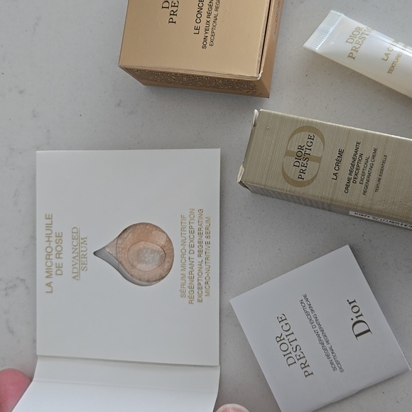 New in box never used DIOR Prestige skincare bundle - Picture 2 of 3